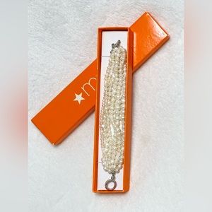 Pearl bead bracelet.